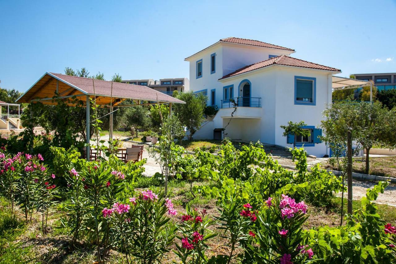 Romanos Xi Appartement Xi Beach